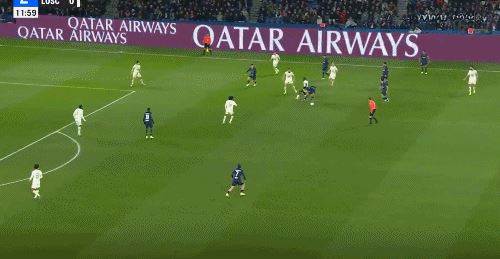  第13分钟，登贝莱禁区外兜射远角破门，巴黎1-0里尔