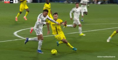  第90+4分钟，姆巴佩禁区造点，随后亲自主罚勺子点球命中，皇马2-0黄潜